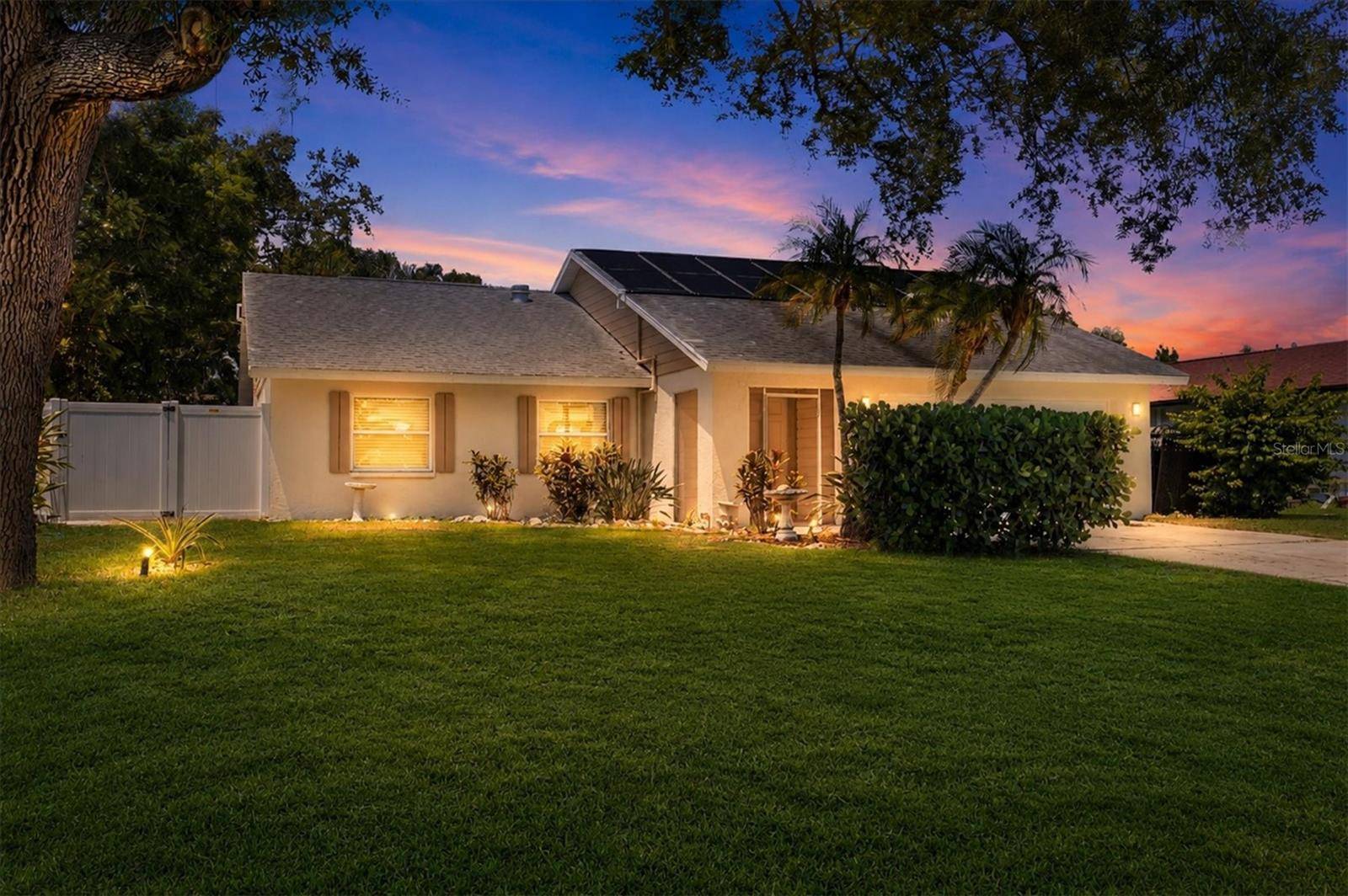 4089 KING RICHARD DR, Sarasota, FL 34232