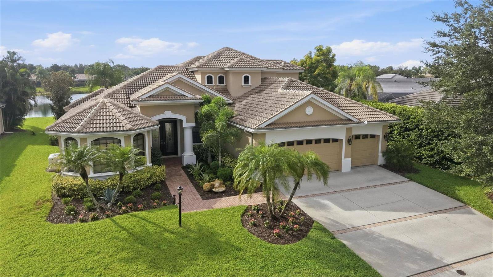 6915 HONEYSUCKLE TRL, Lakewood Ranch, FL 34202