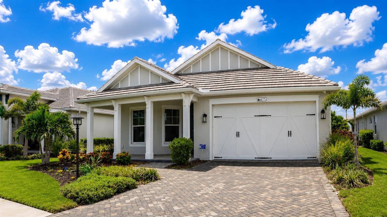 8075 SLIPWAY DR, Sarasota, FL 34240