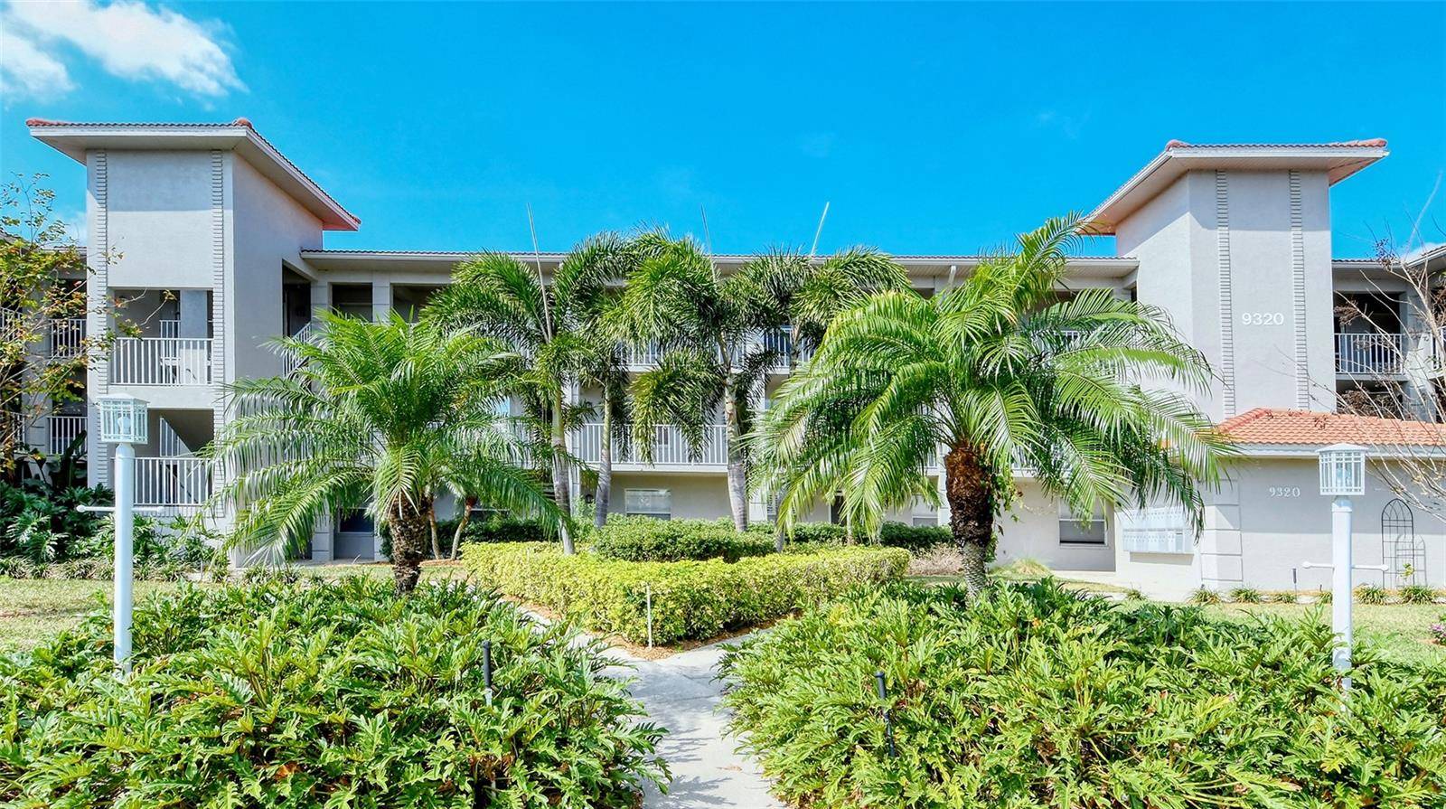 9320 CLUBSIDE CIR #2205, Sarasota, FL 34238