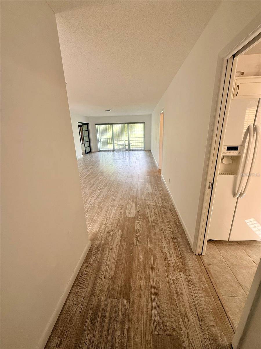 7880 PALM AIRE LN #203, Sarasota, FL 34243