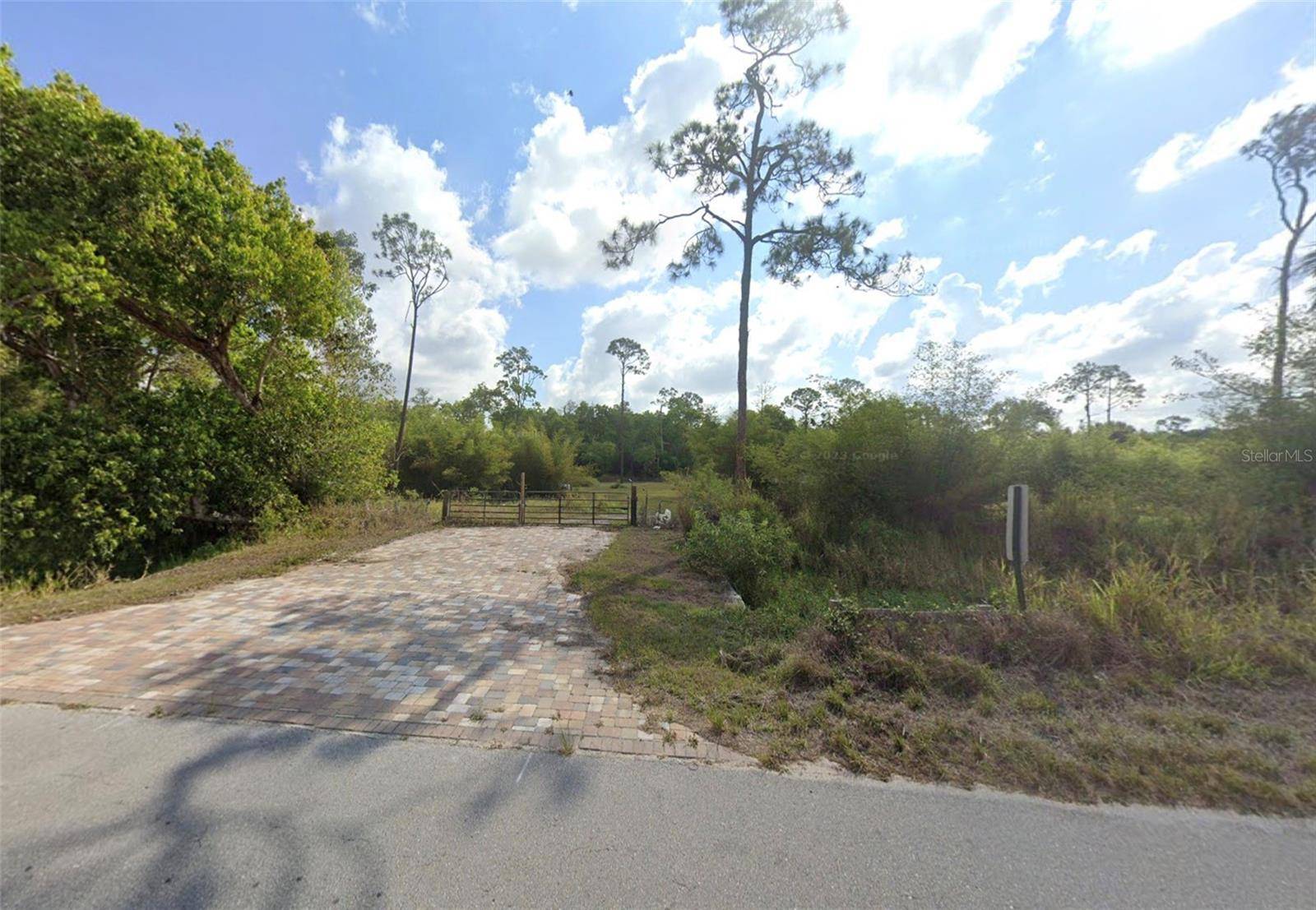 11072 SIX LS FARM RD, Naples, FL 34114