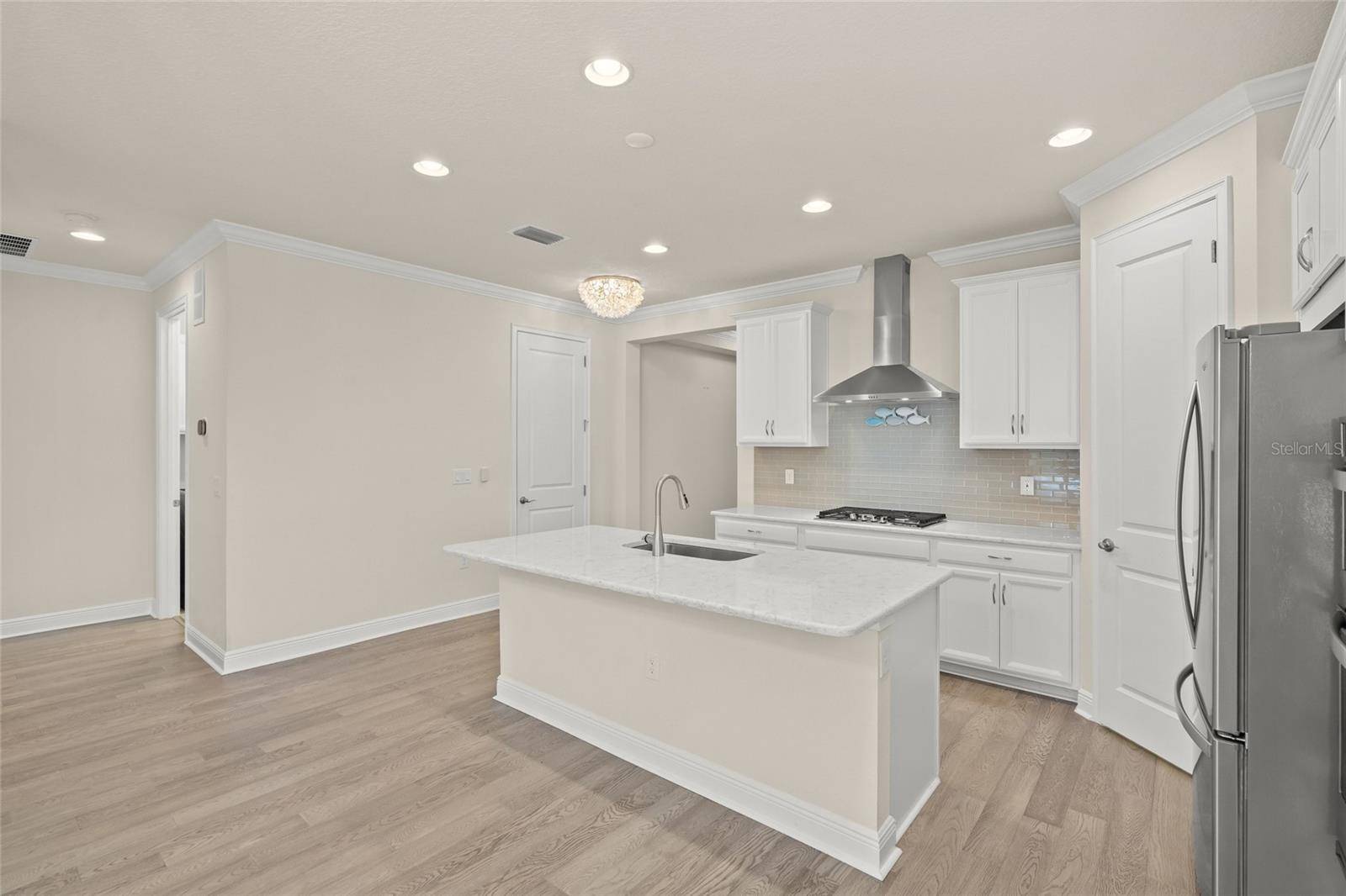5690 LONG SHORE LOOP, Sarasota, FL 34238