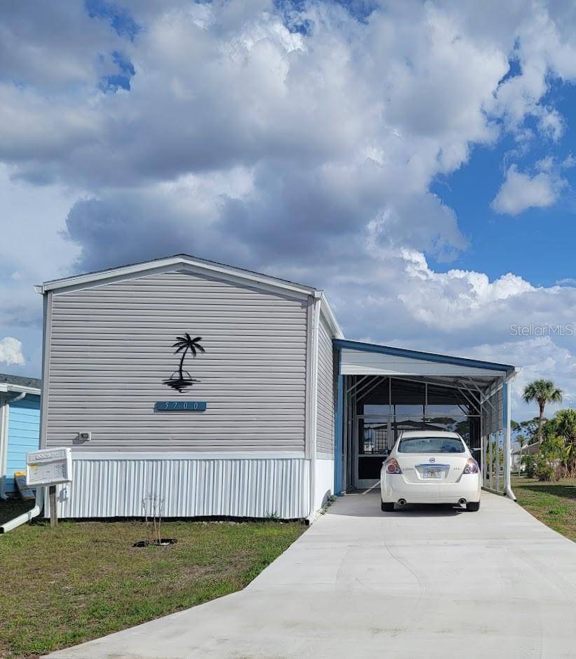 5700 HOLIDAY PARK BLVD, North Port, FL 34287