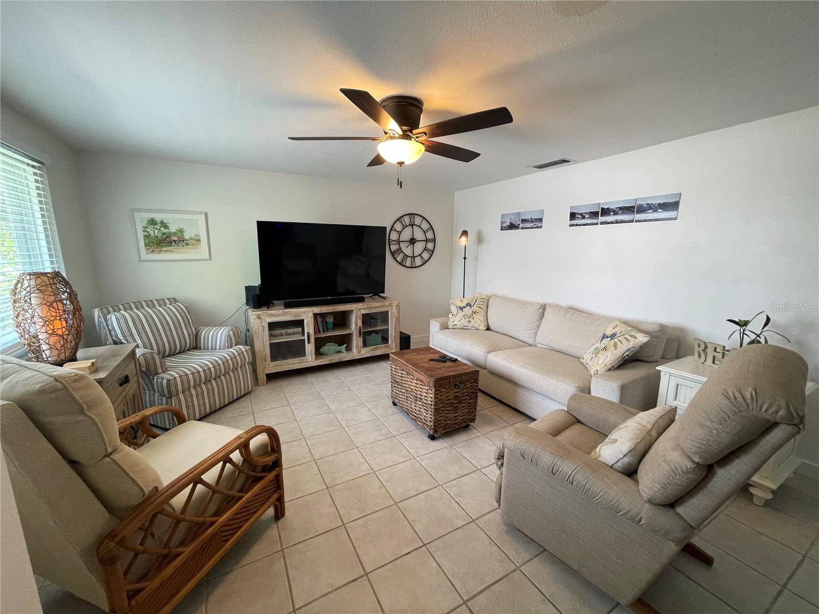 2904 AVENUE B, Bradenton Beach, FL 34217