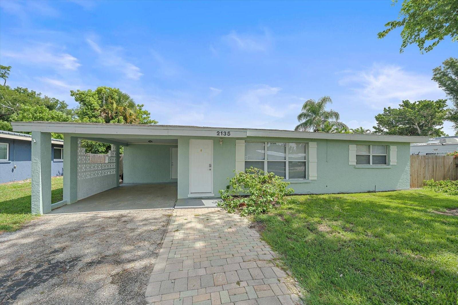 2135 LEE LN, Sarasota, FL 34231