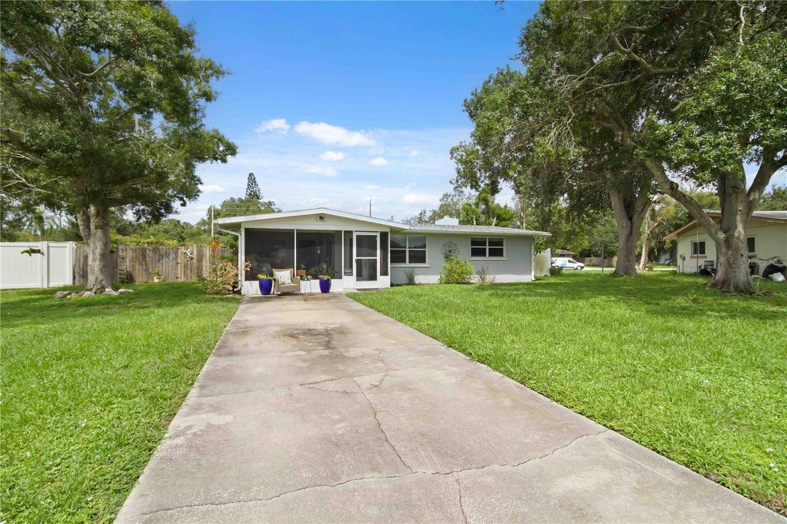 535 CARUSO PL, Sarasota, FL 34237
