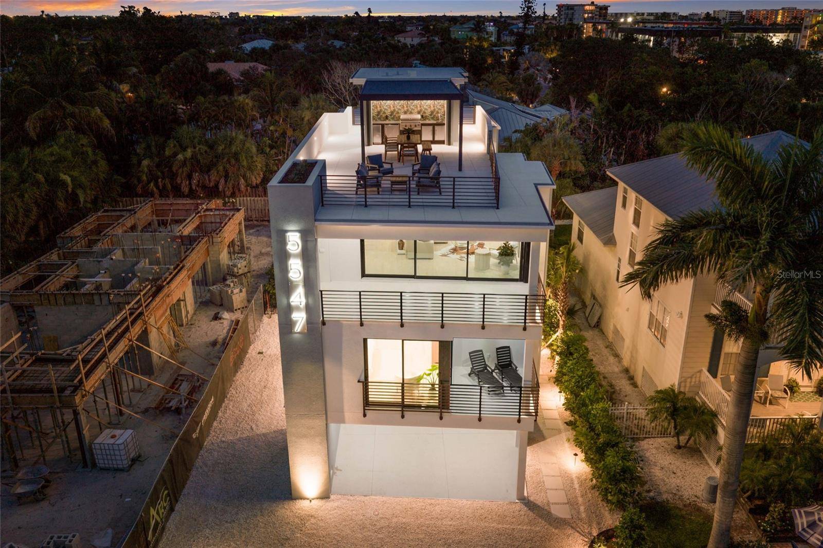 5547 AVENIDA DEL MARE, Sarasota, FL 34242