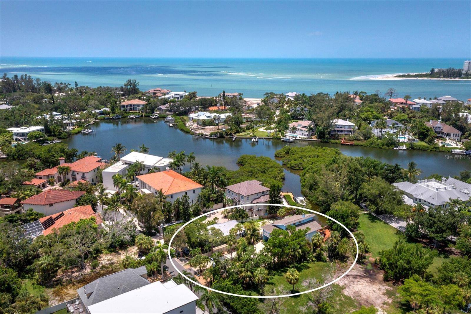 4114 ROBERTS POINT CIR, Sarasota, FL 34242