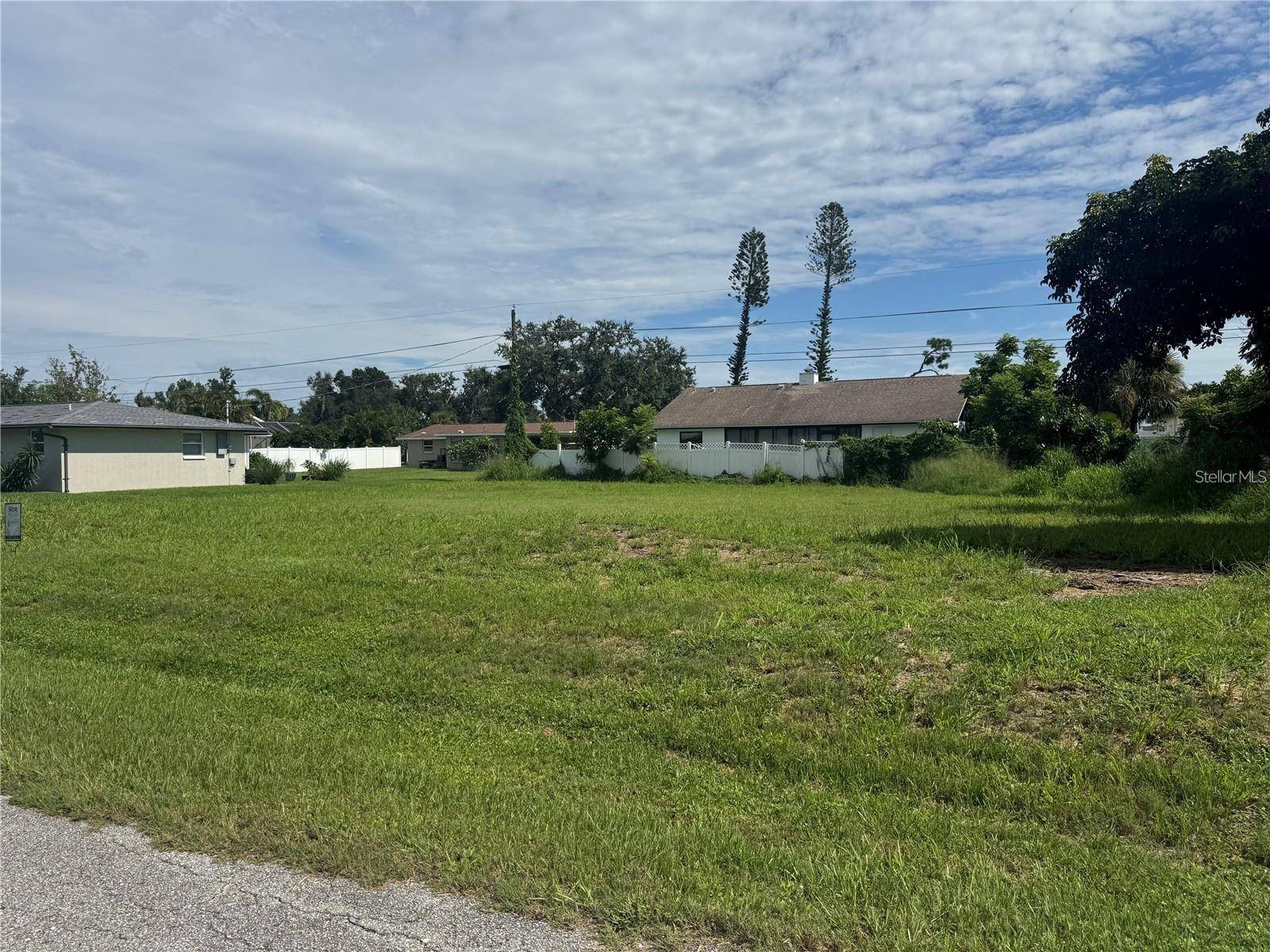 ROSLYN RD, Venice, FL 34293
