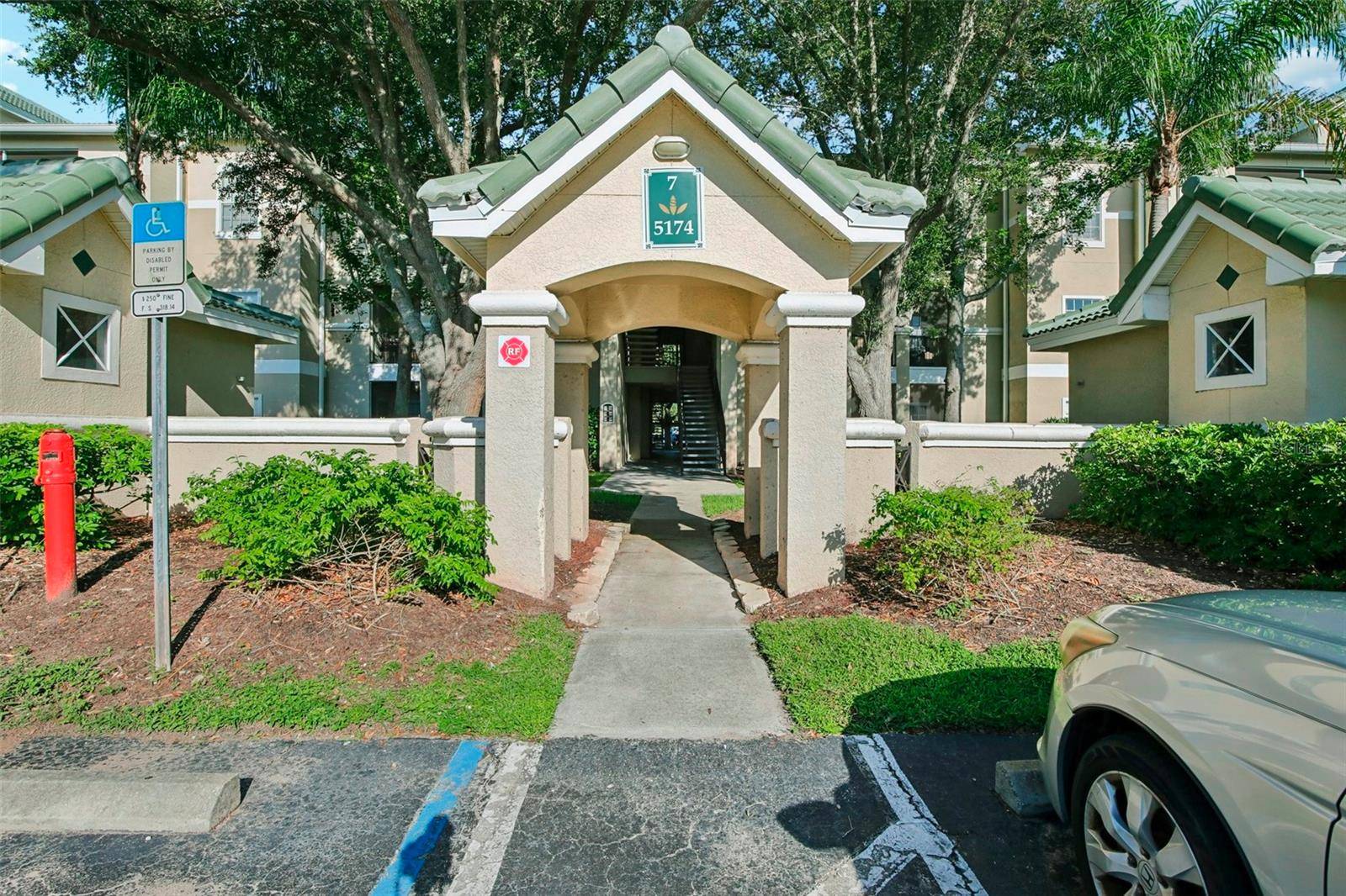 5174 NORTHRIDGE RD #104, Sarasota, FL 34238
