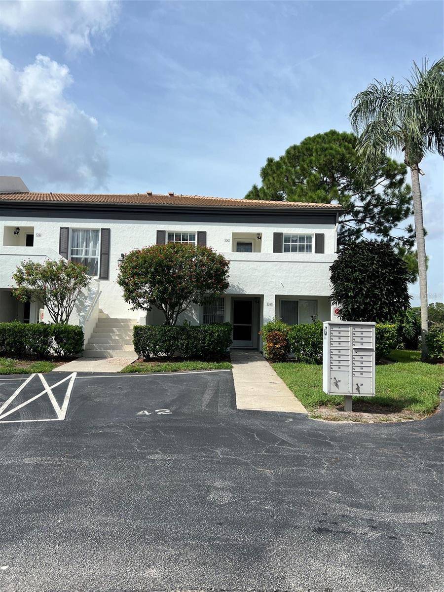 5242 WEDGEWOOD LN #62, Sarasota, FL 34235