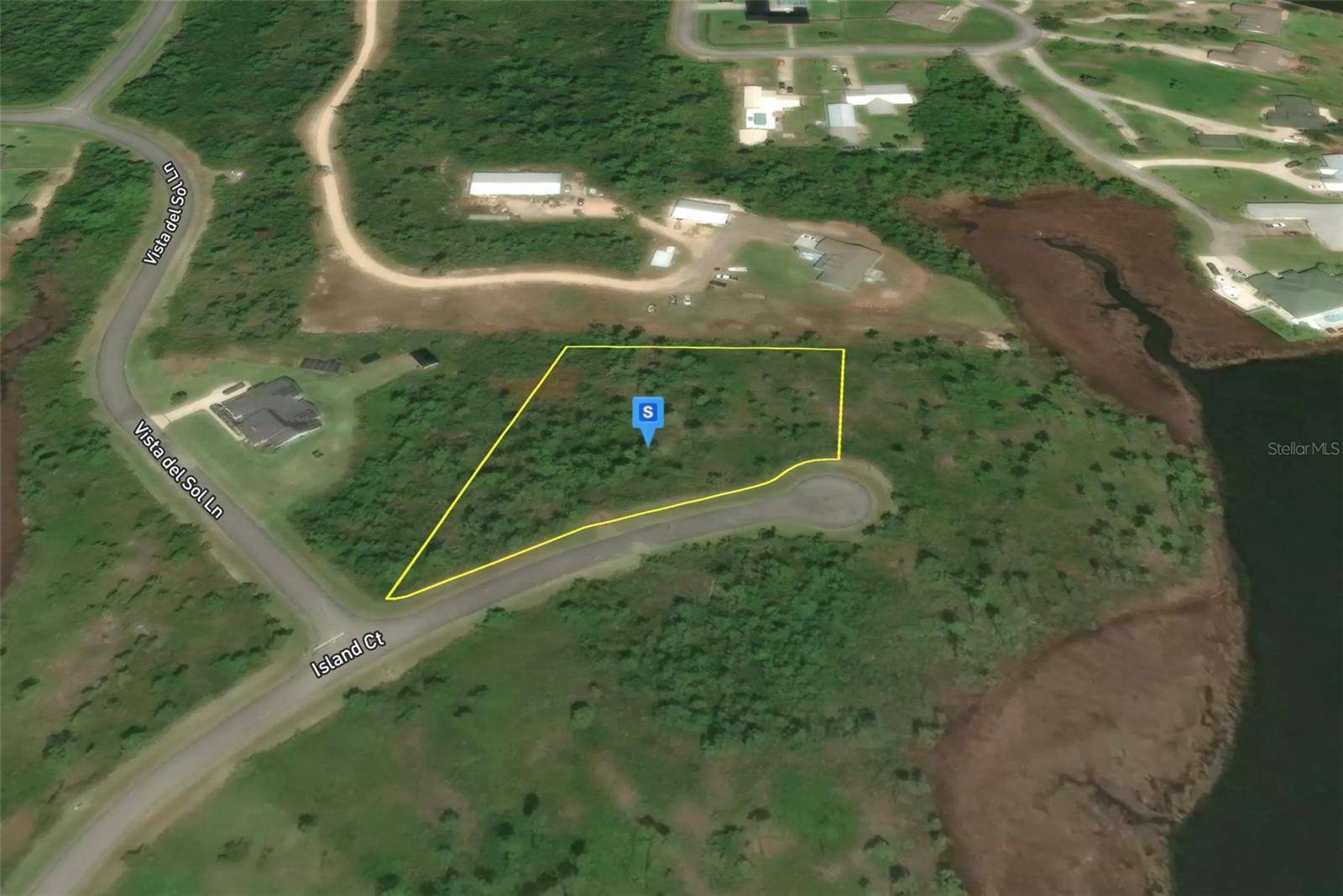 702 ISLAND CT, Panama City, FL 32404