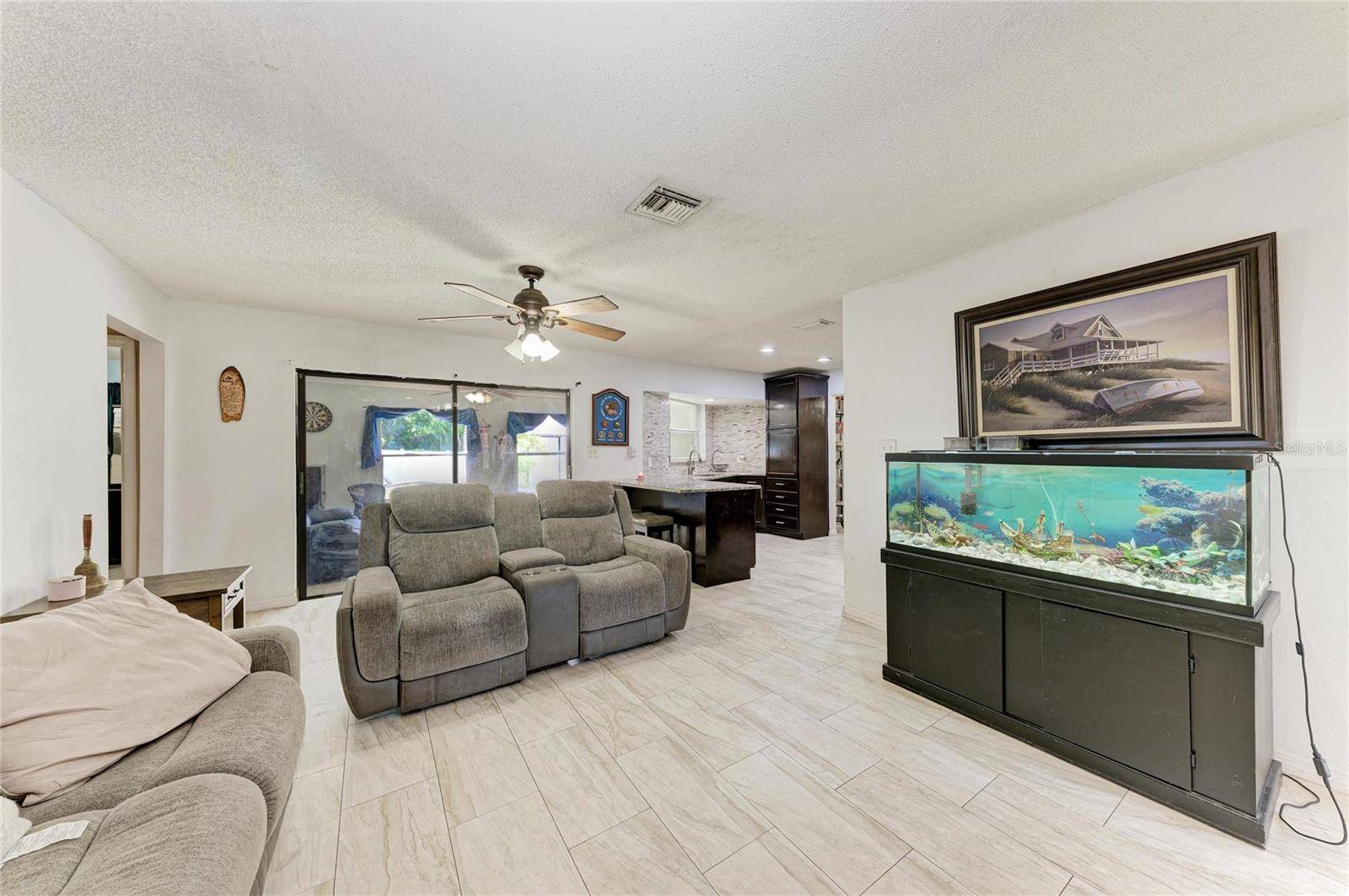 1520 SUNNYHILLS DR, Brandon, FL 33510