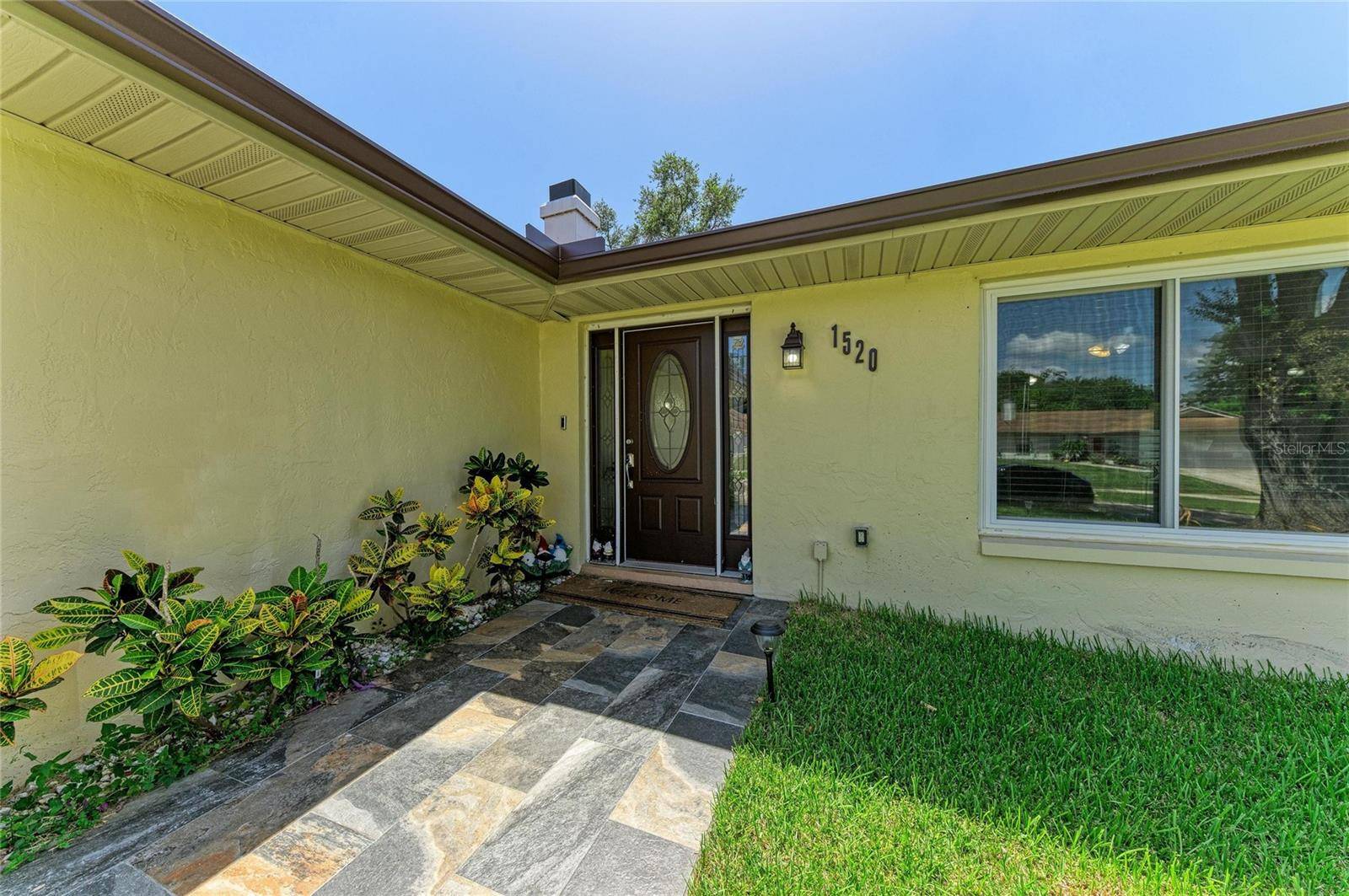 1520 SUNNYHILLS DR, Brandon, FL 33510