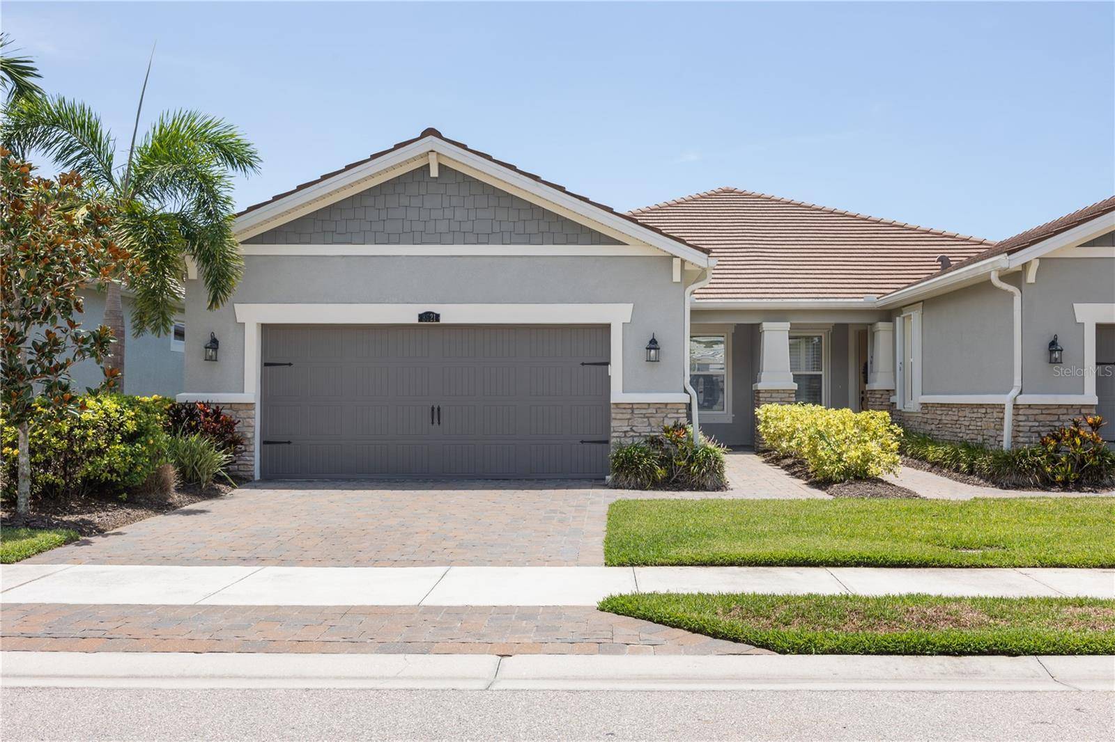 8621 RAIN SONG RD, Sarasota, FL 34238
