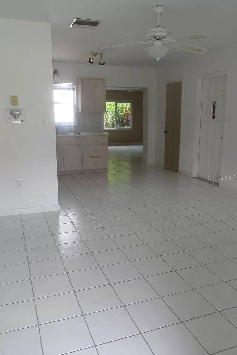 2911 BENTLEY ST, Sarasota, FL 34239