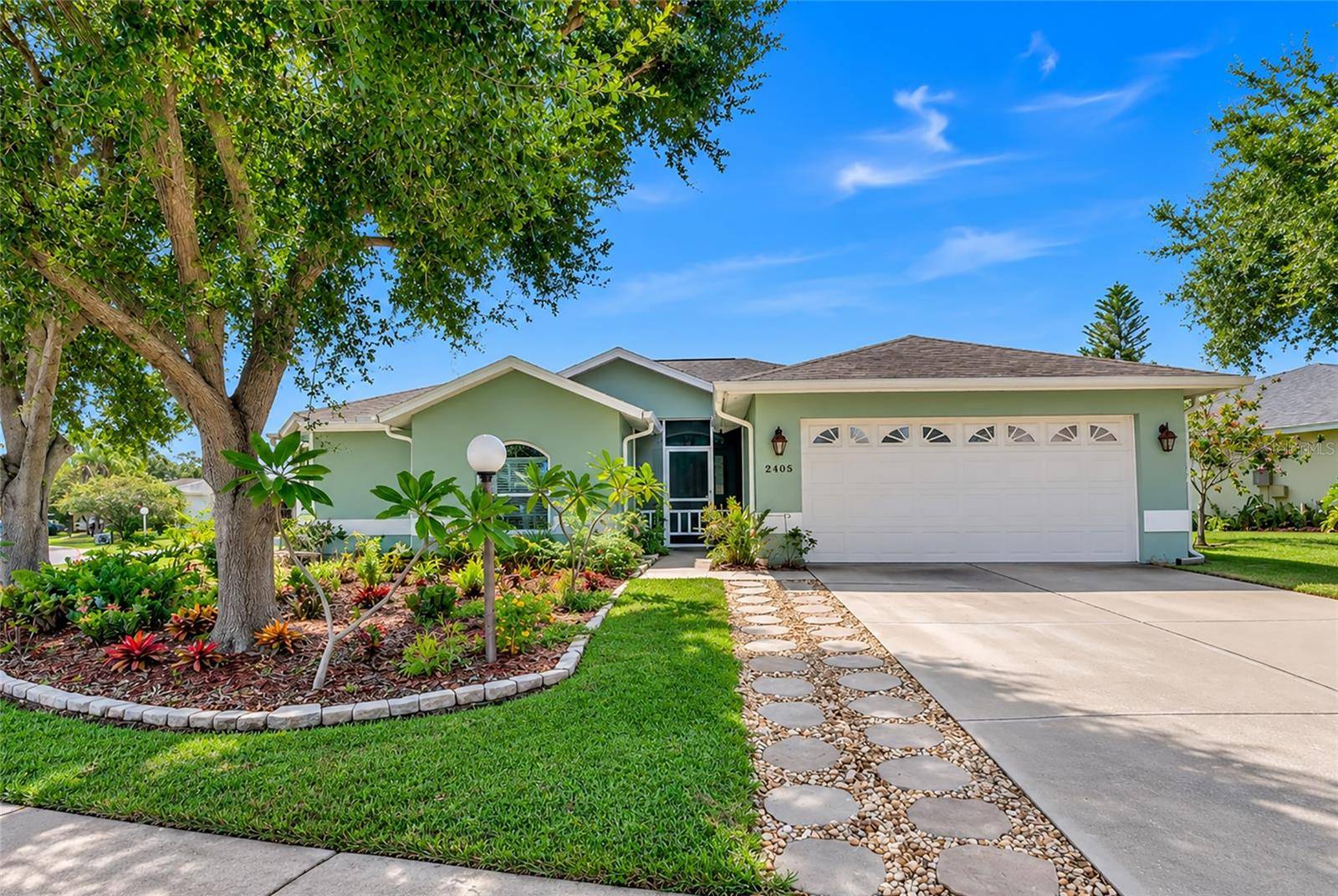 2405 ICECAPADE DR, Sarasota, FL 34240