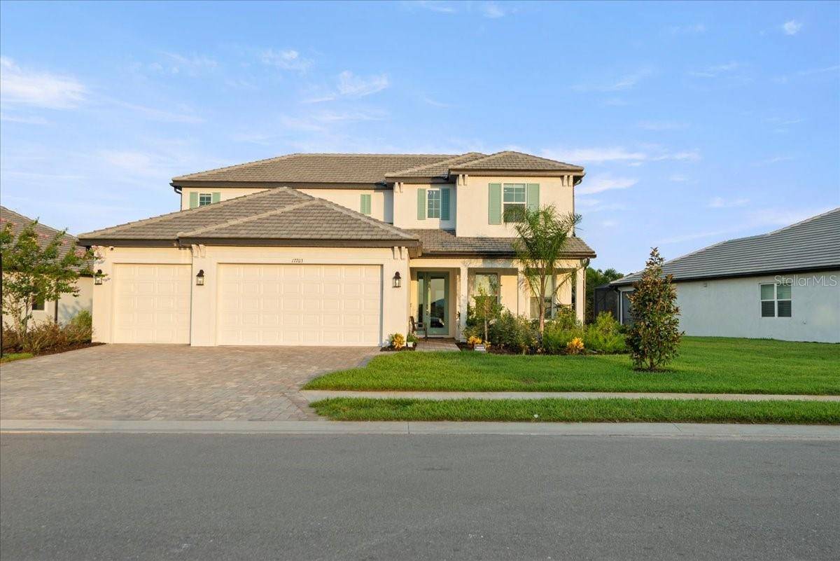 17703 SAVORY MIST CIR, Lakewood Ranch, FL 34211