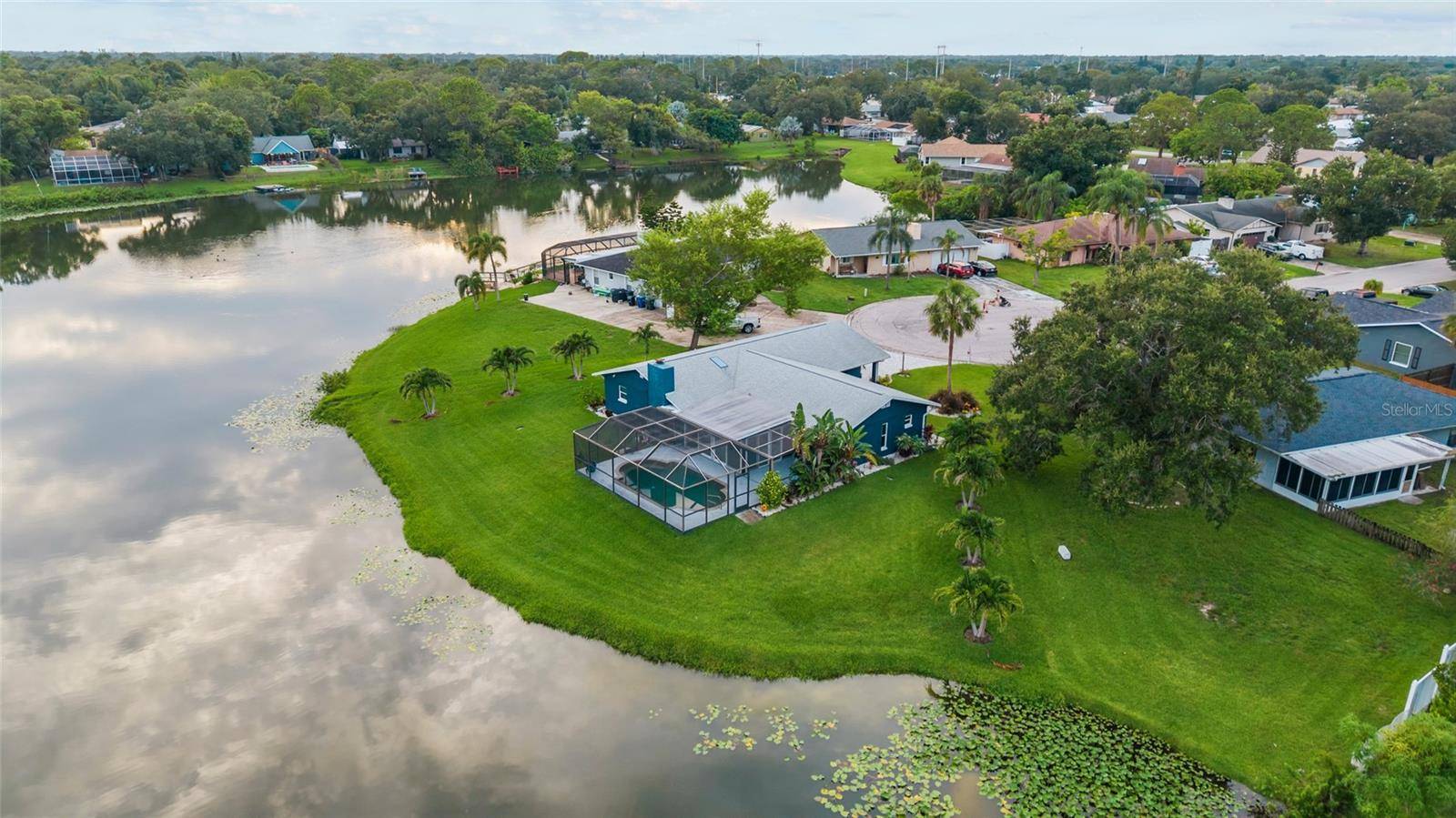 1401 GEORGETOWNE DR, Sarasota, FL 34232