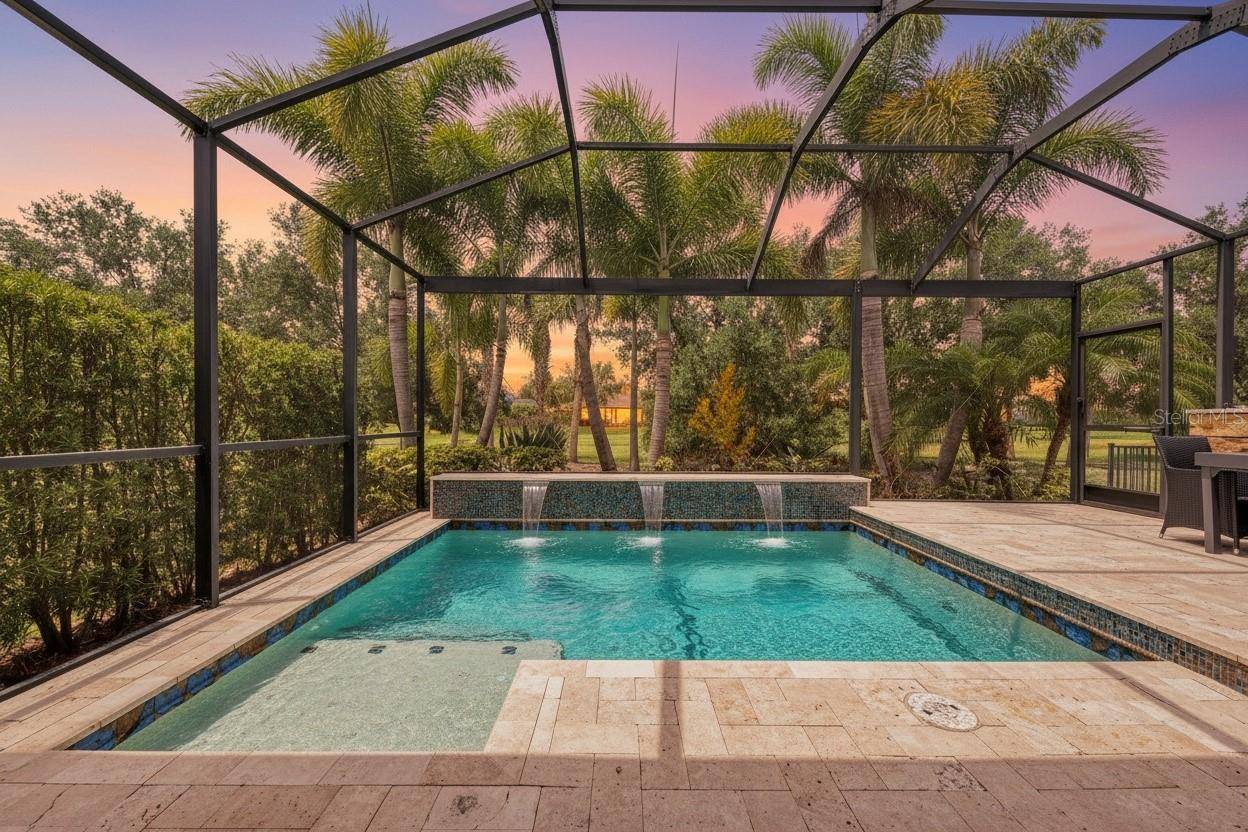 8467 NANDINA DR, Sarasota, FL 34240
