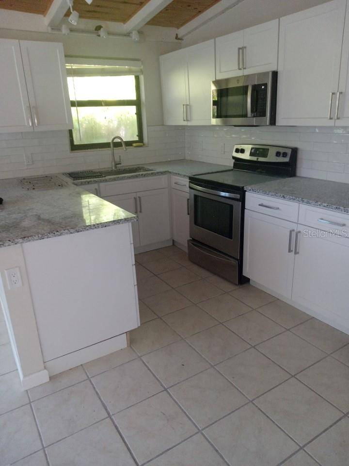 1117 PATTERSON DR #Front, Sarasota, FL 34234