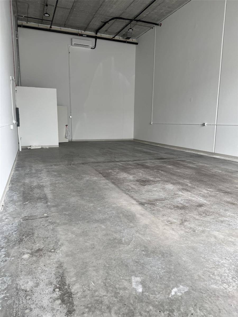 5431 COMMUNICATIONS Pkwy #20, Sarasota, FL 34240