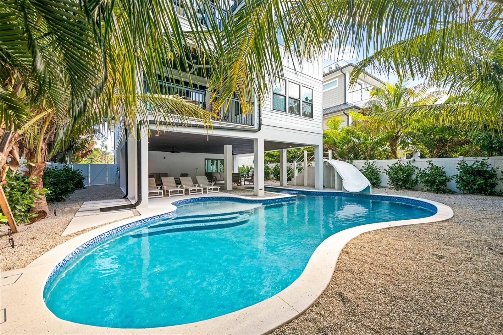 211 GRANT DR, Sarasota, FL 34236
