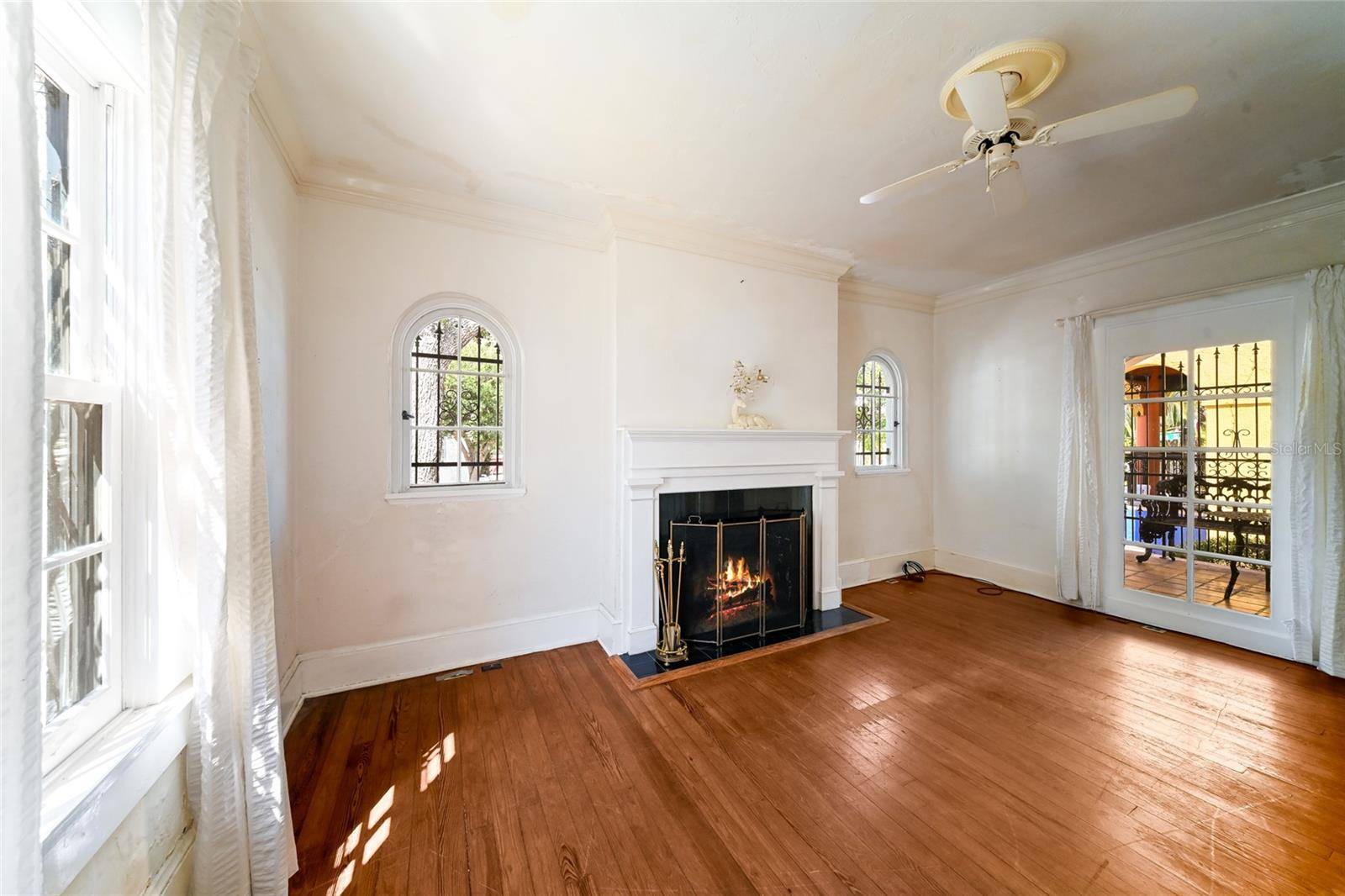411 BURNS COURT, Sarasota, FL 34236