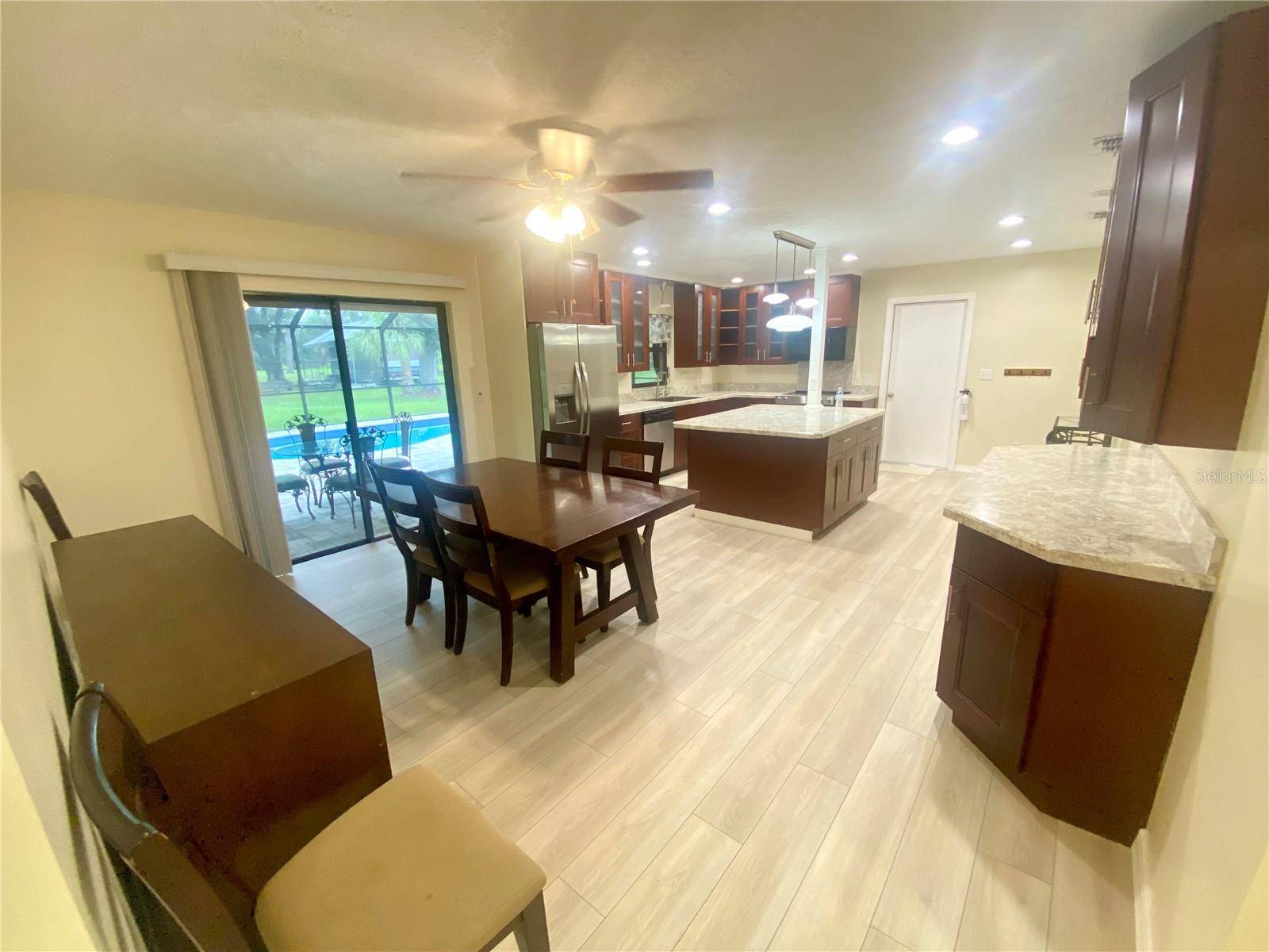 660 SUNDANCE TRL, Wimauma, FL 33598