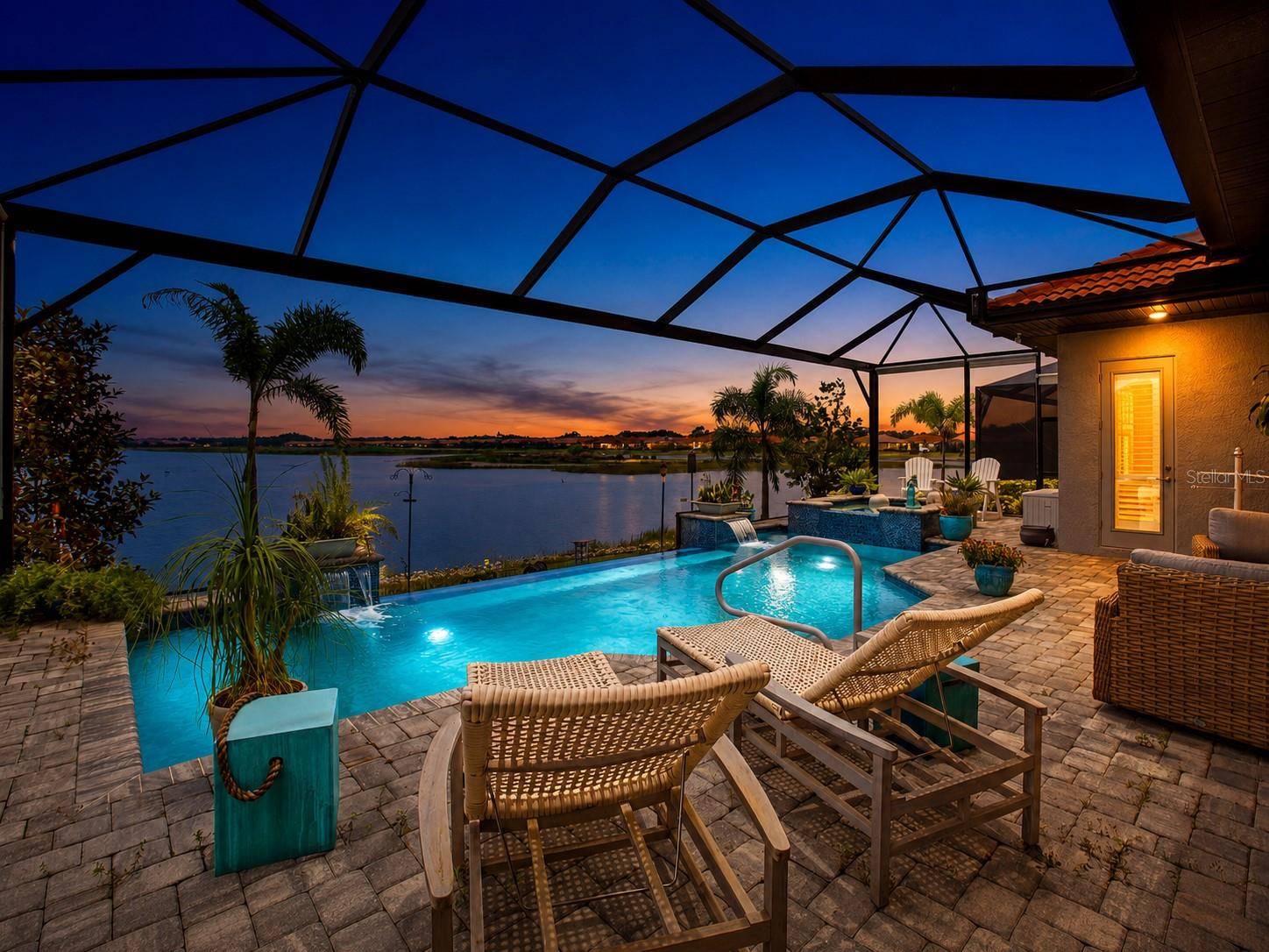 617 MARAVIYA BLVD, Nokomis, FL 34275