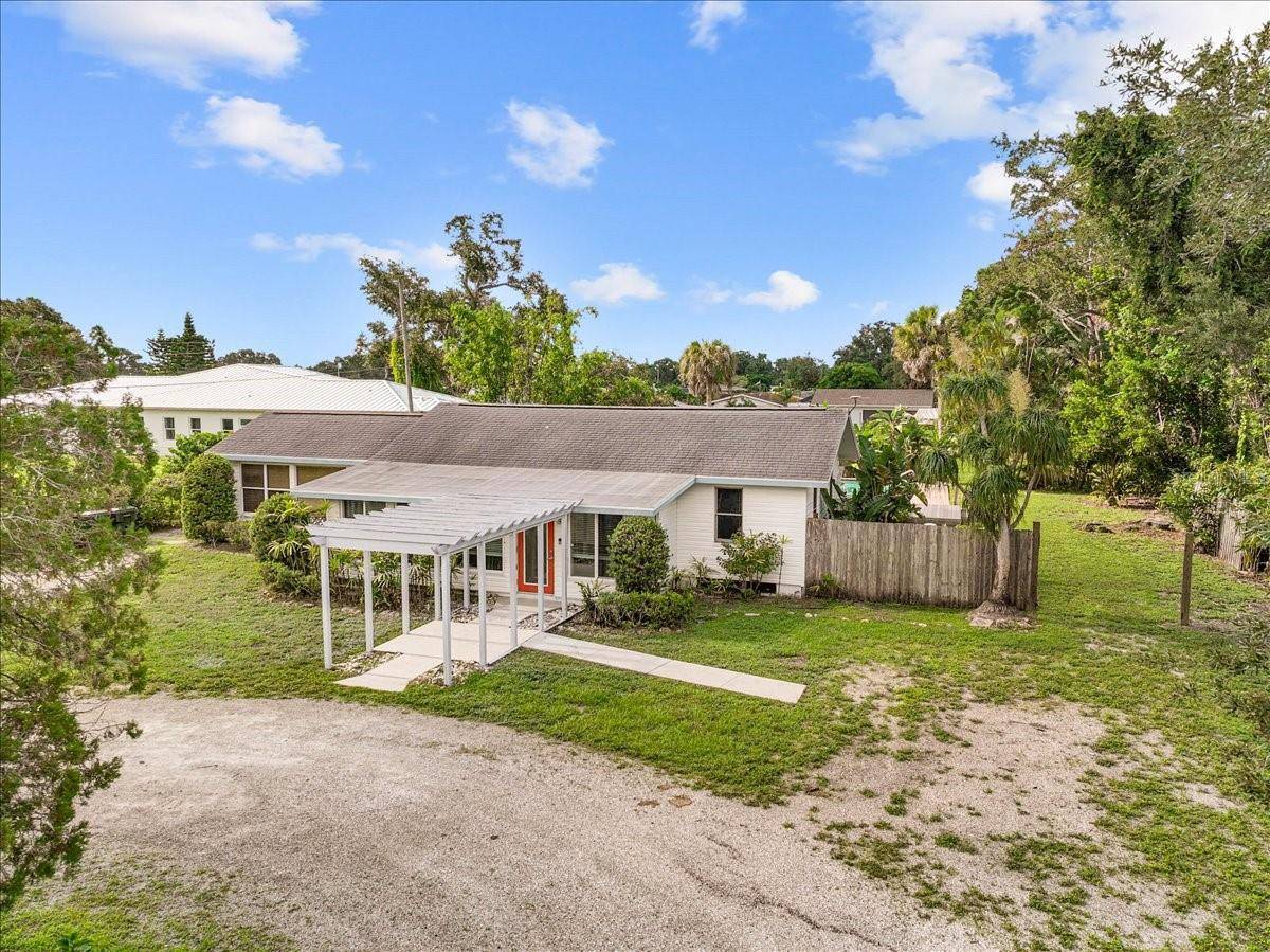 2404 BISPHAM RD, Sarasota, FL 34231