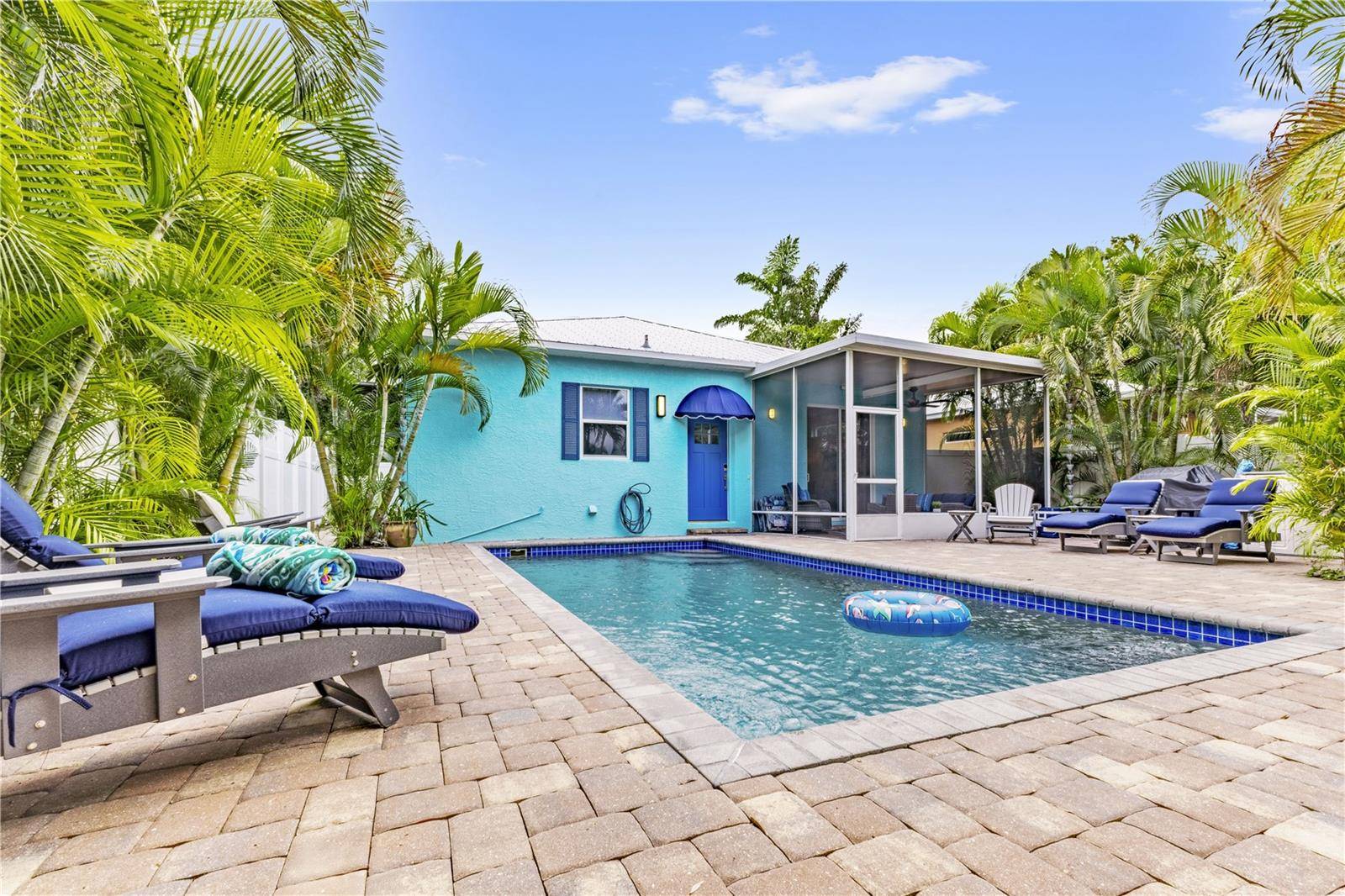 2047 ROSELAWN ST, Sarasota, FL 34231