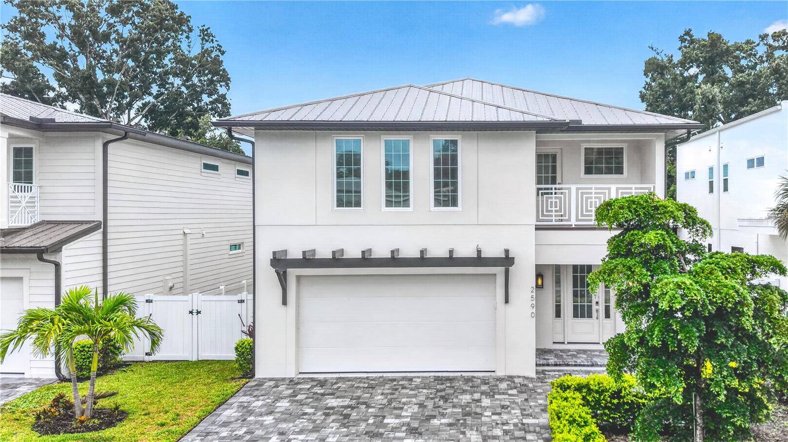 2590 FLOYD ST, Sarasota, FL 34239
