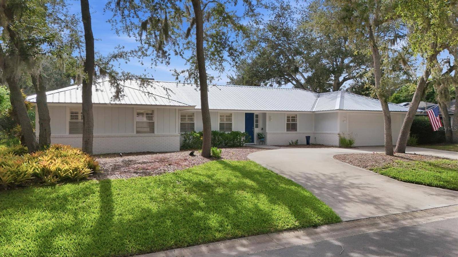 5505 BENEVA WOODS CIR, Sarasota, FL 34233