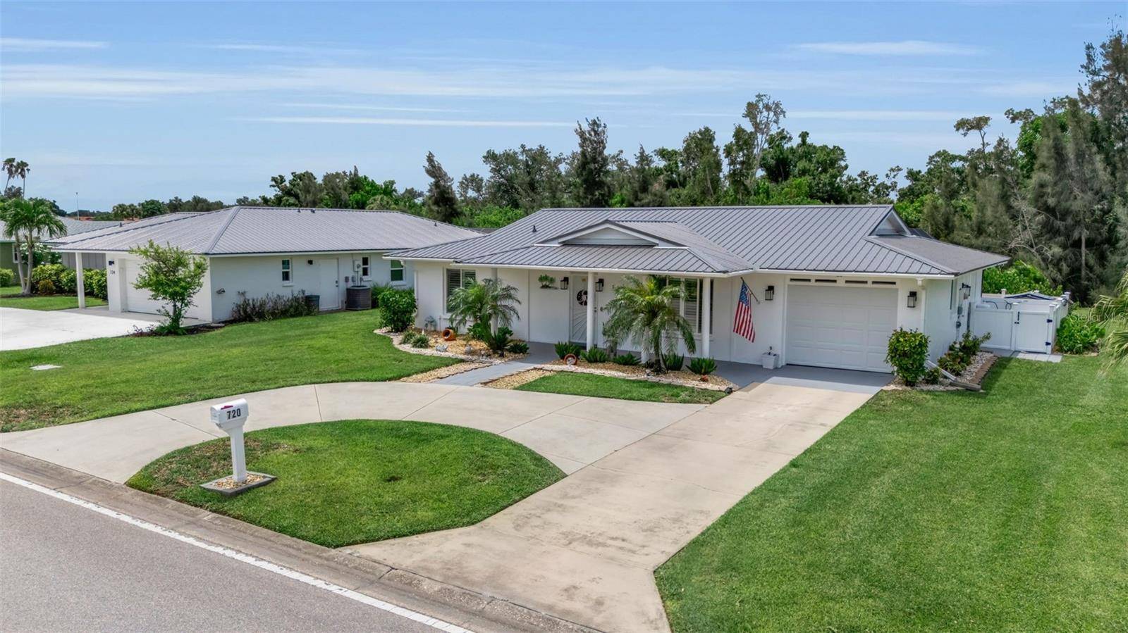 720 S GONDOLA DR, Venice, FL 34293