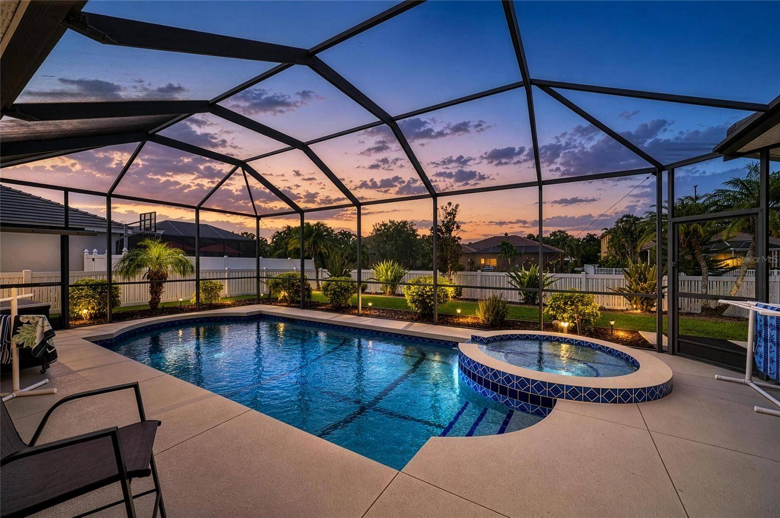 1401 PINYON PINE DR, Sarasota, FL 34240