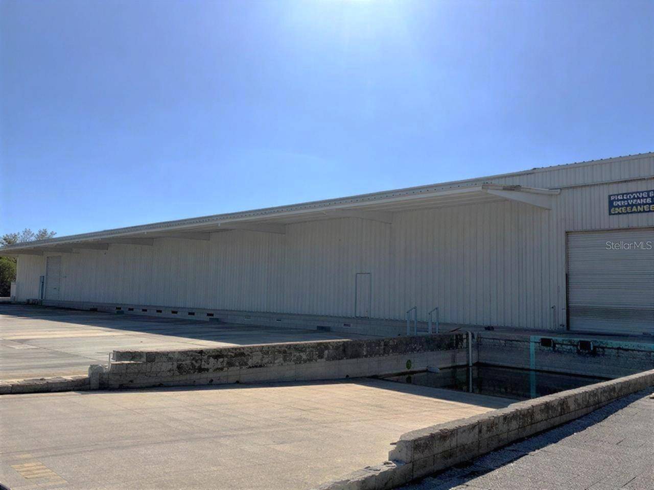 4500 CARMICHAEL AVE #Building 4, Sarasota, FL 34234