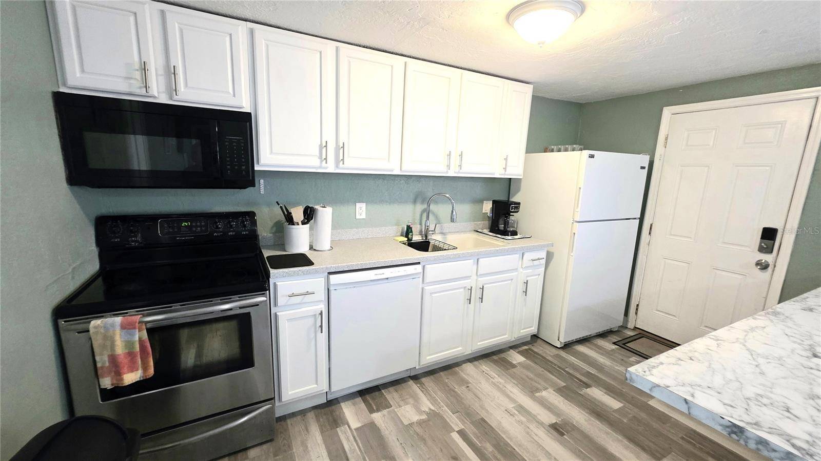 2031 4TH ST, Sarasota, FL 34237