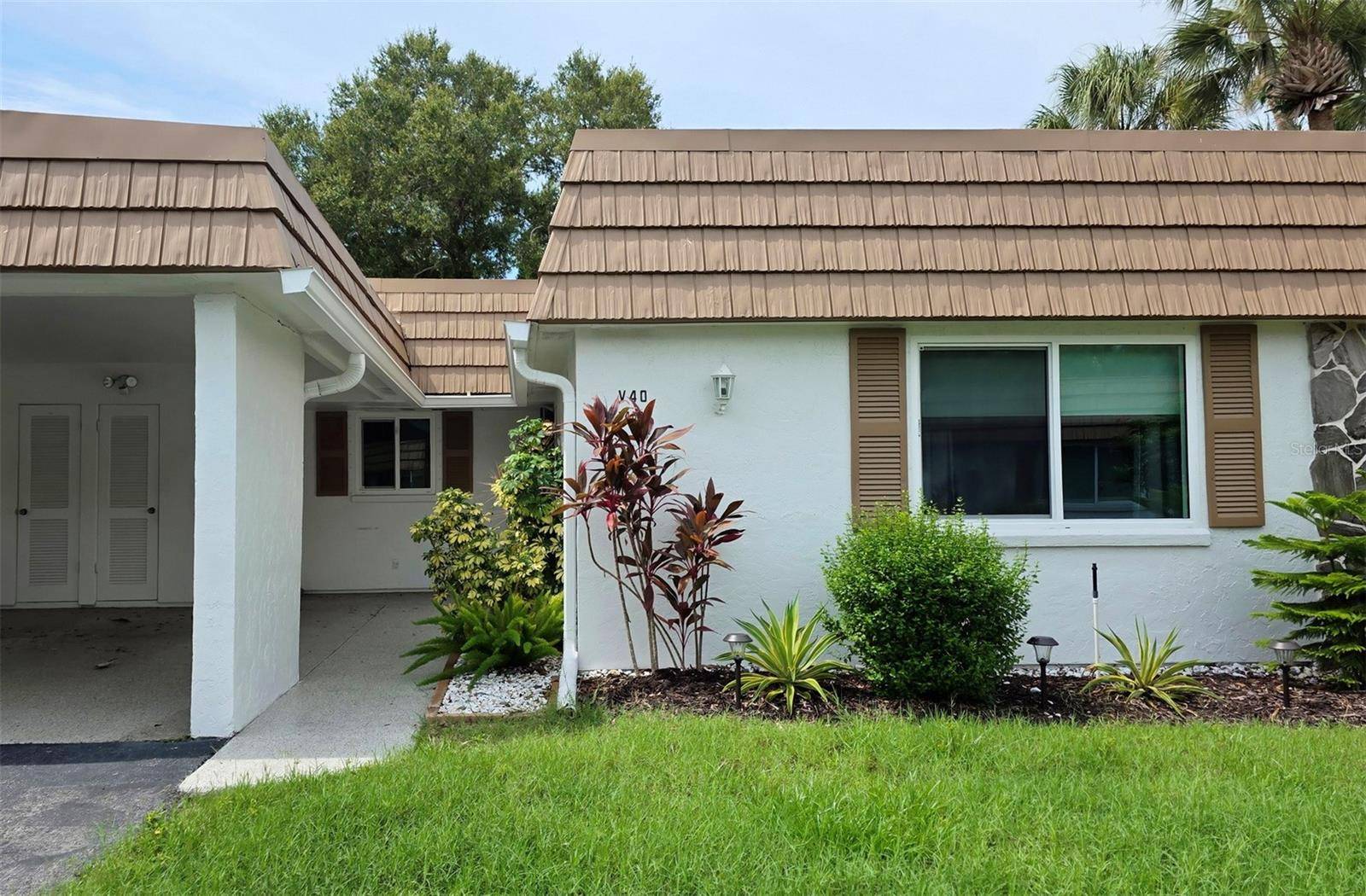 5468 RIVERBLUFF CIR #V-40, Sarasota, FL 34231