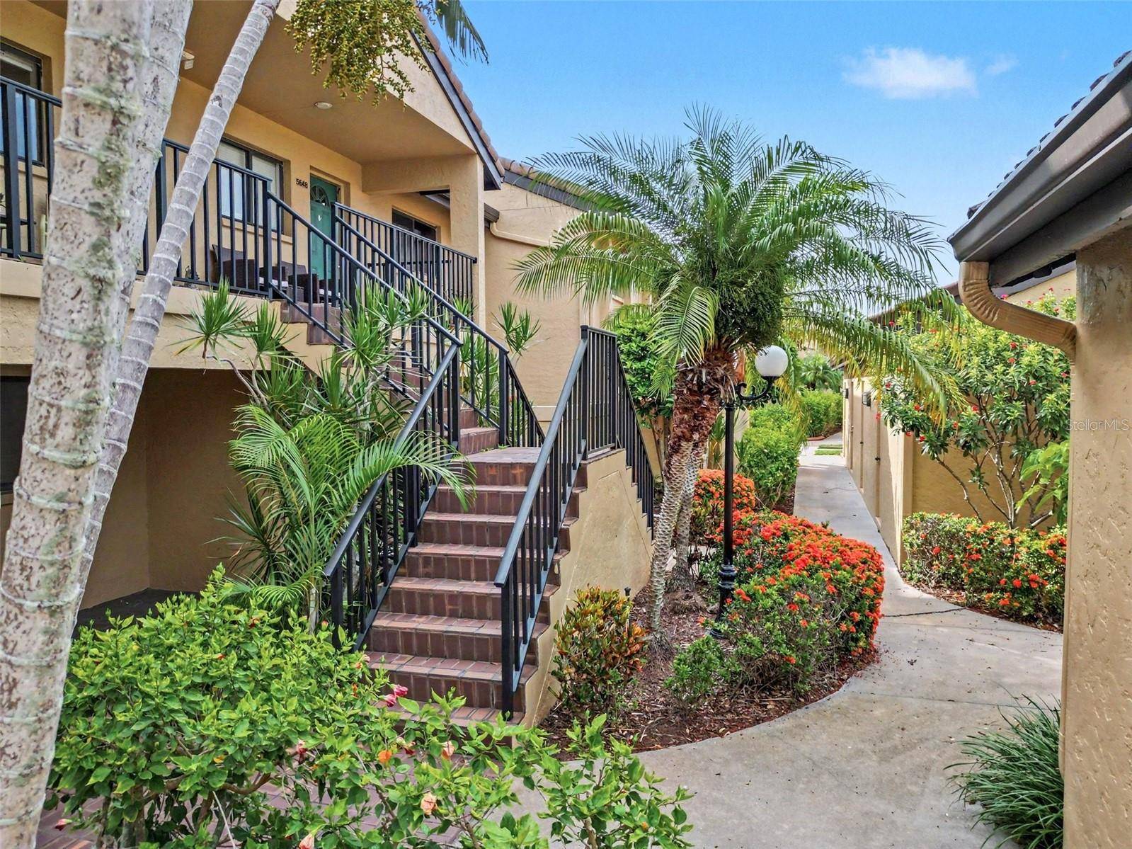 5652 ASHTON LAKE DR #5652, Sarasota, FL 34231