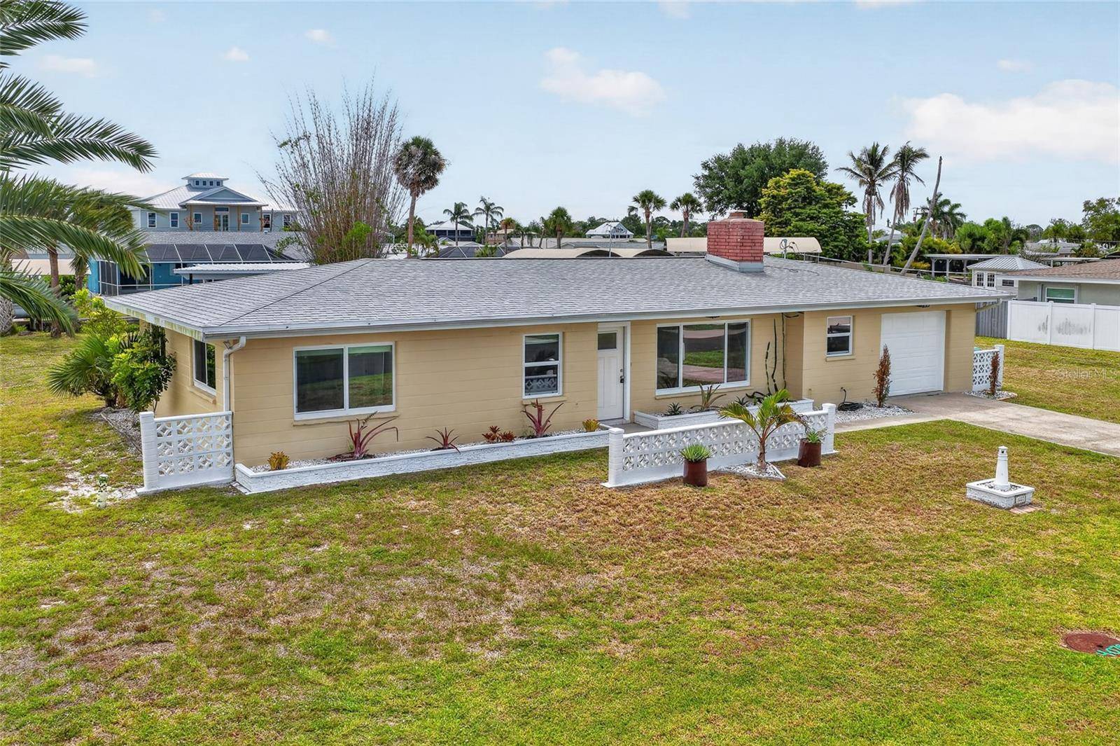 1447 LEMON BAY DR, Englewood, FL 34223