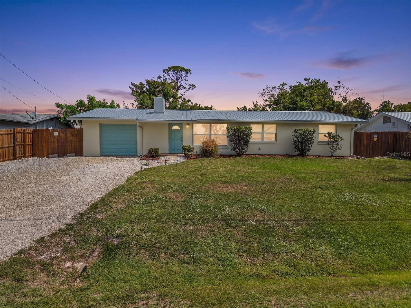 1664 LAKEVIEW PL, Englewood, FL 34223