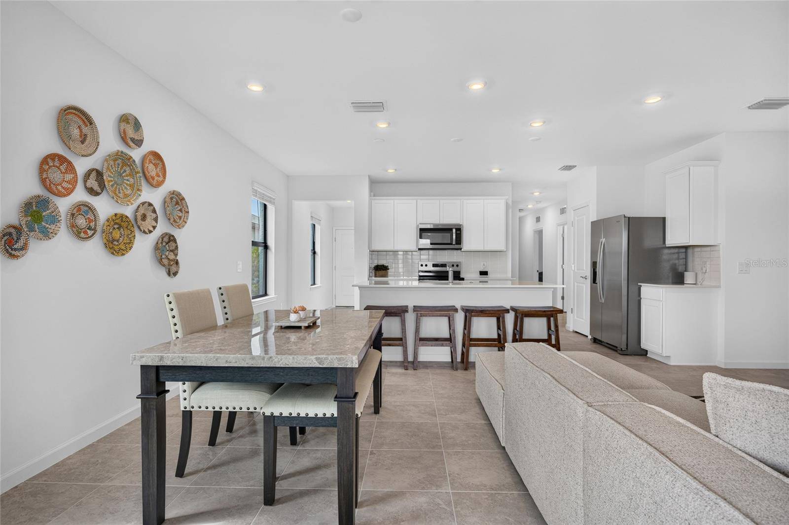 6492 SILVERSTAR DR, Sarasota, FL 34240