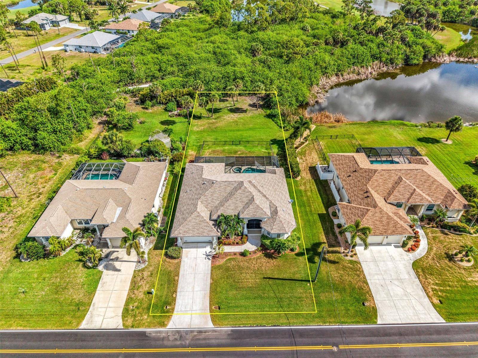 1146 ROTONDA CIR, Rotonda West, FL 33947