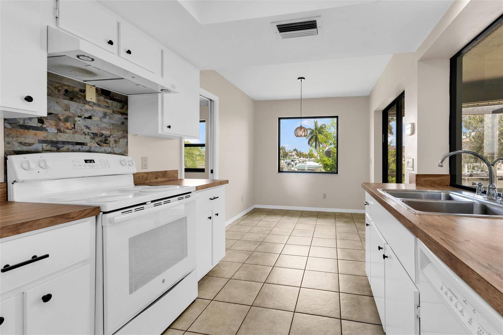 704 BIMINI LN, Punta Gorda, FL 33950