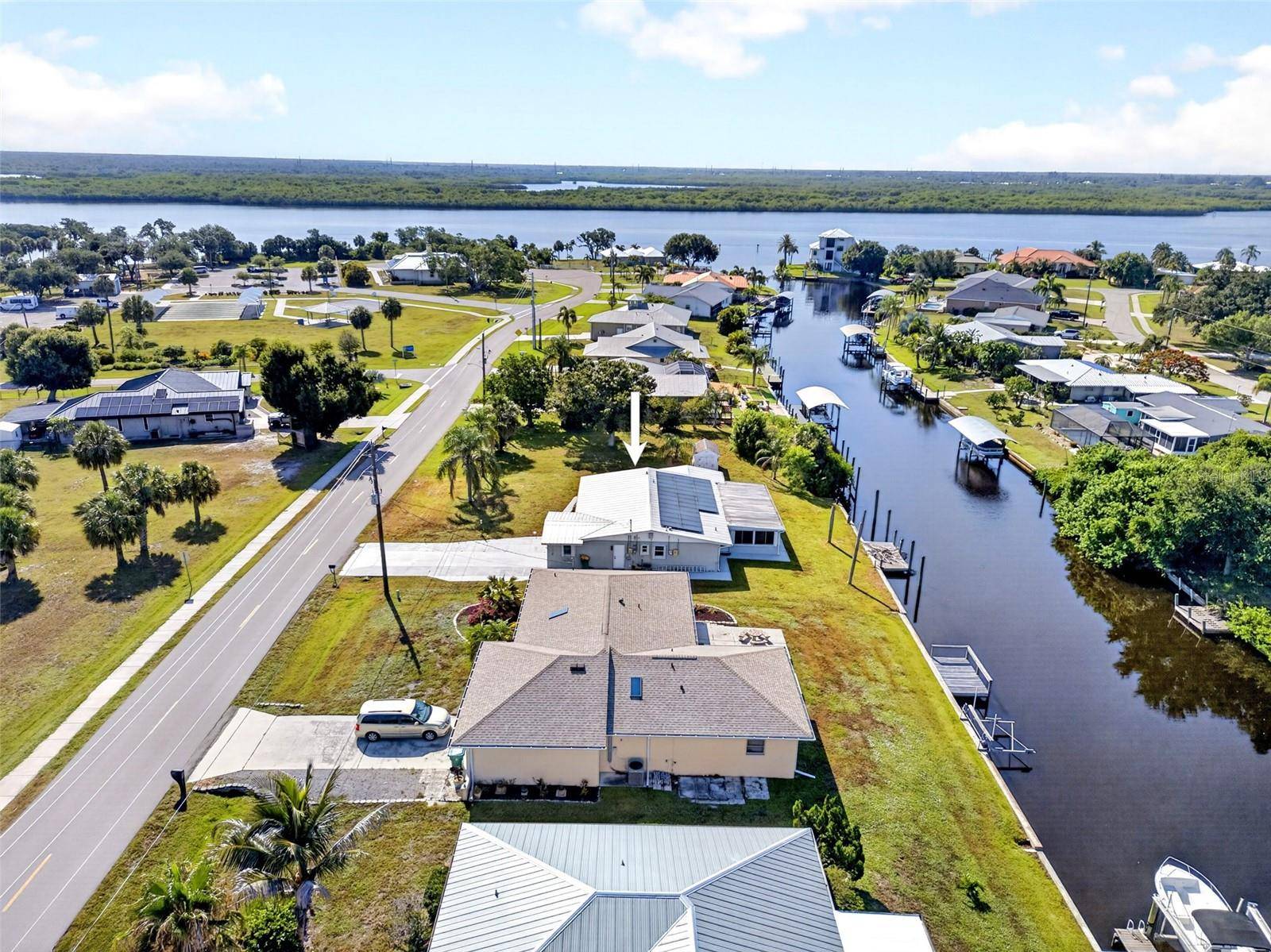 27385 VOYAGEUR DR, Punta Gorda, FL 33983