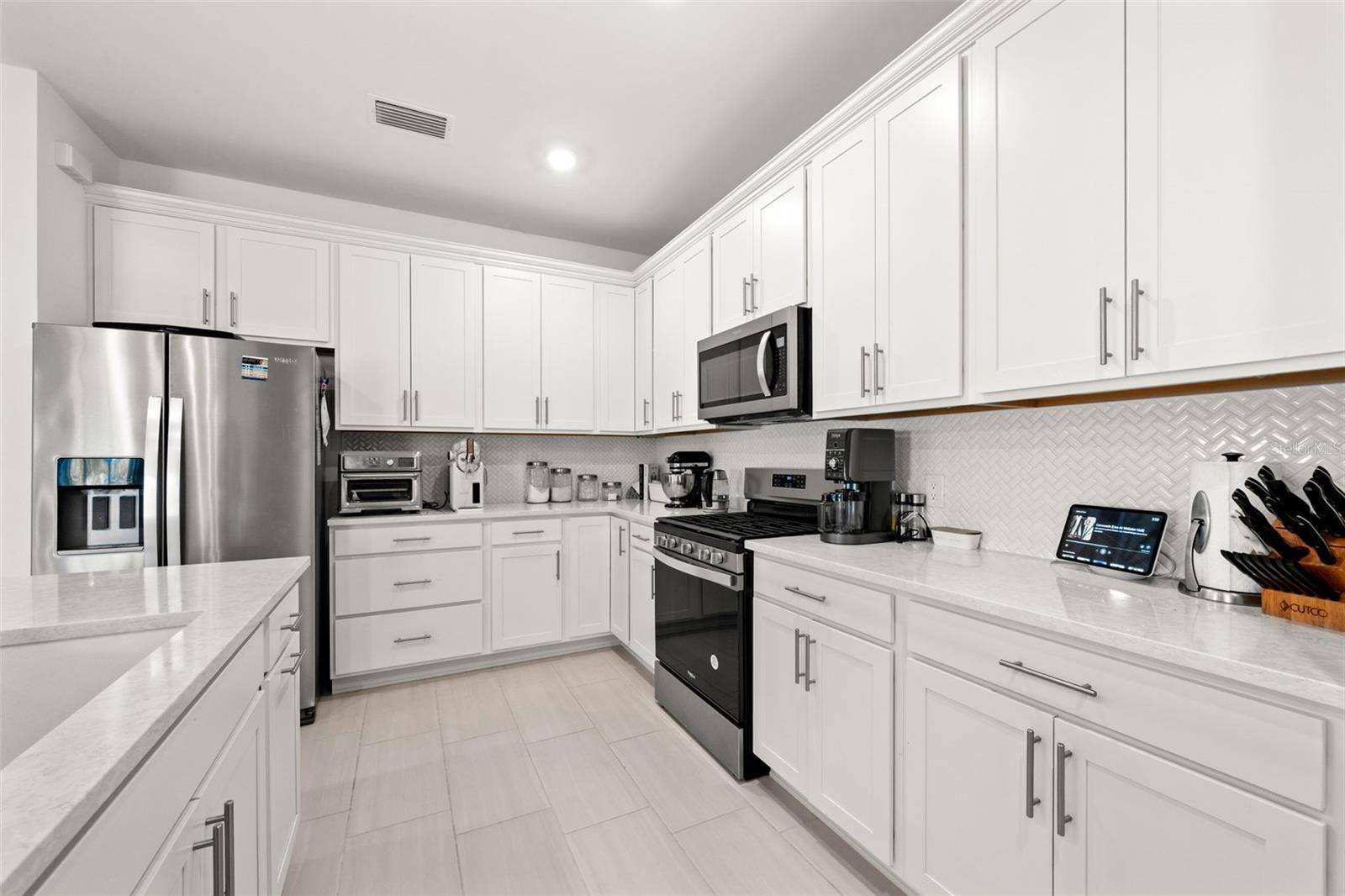 12461 BASALT LN, Alva, FL 33920