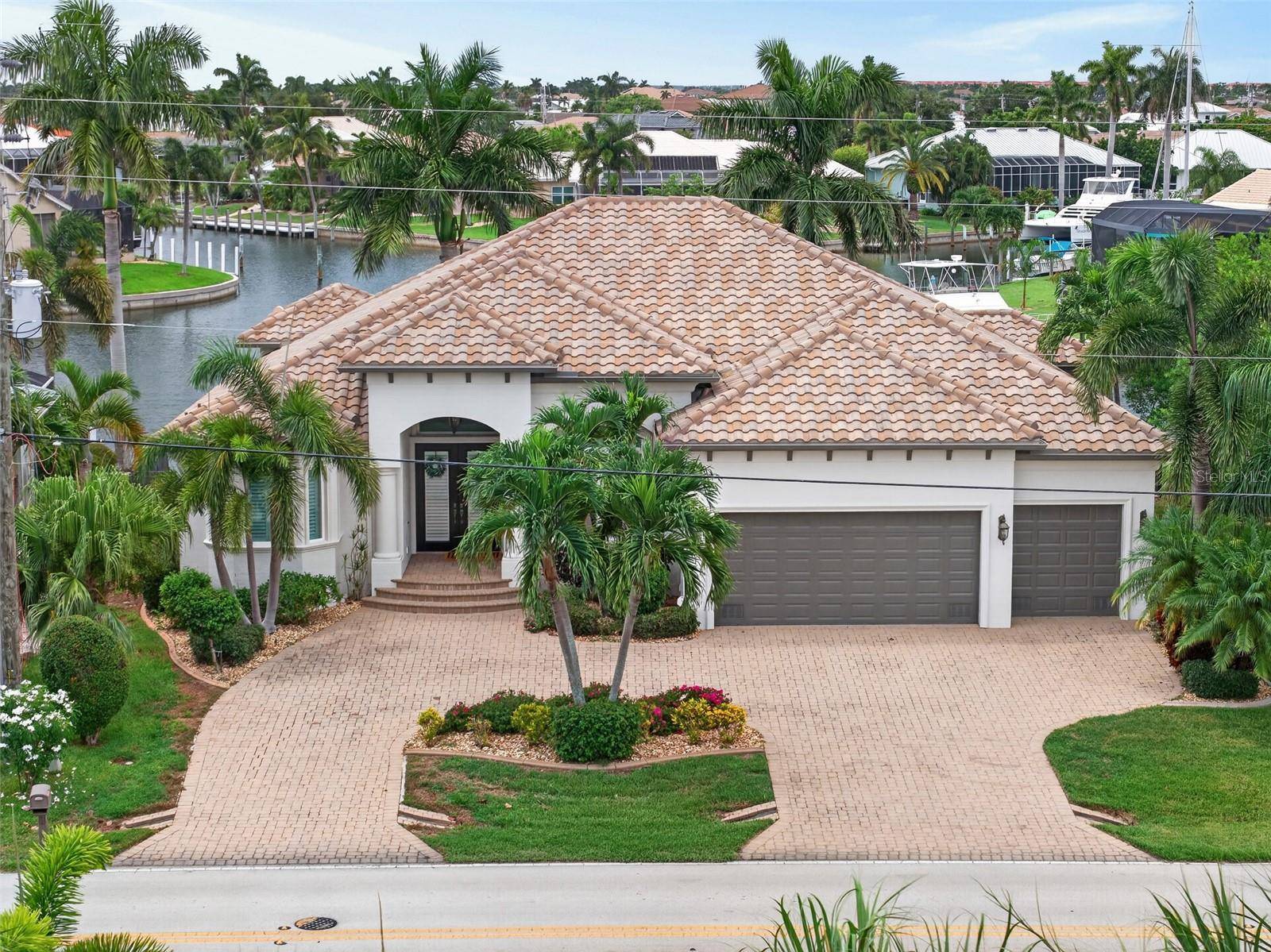 2018 DEBORAH DR, Punta Gorda, FL 33950