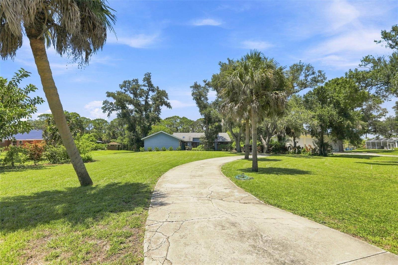 881 PINTO CIR, Nokomis, FL 34275